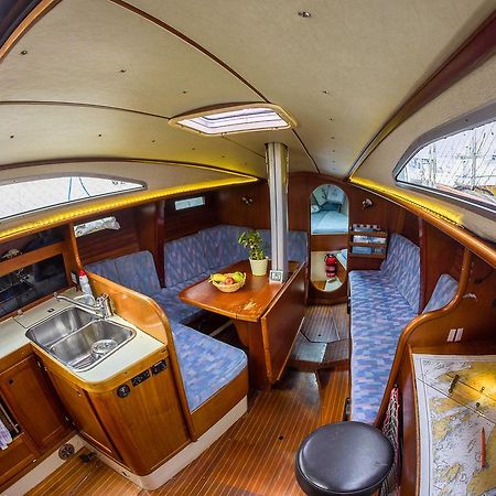 מלון Krokelvdalen Norwavey, Sleep In A Boat מראה חיצוני תמונה